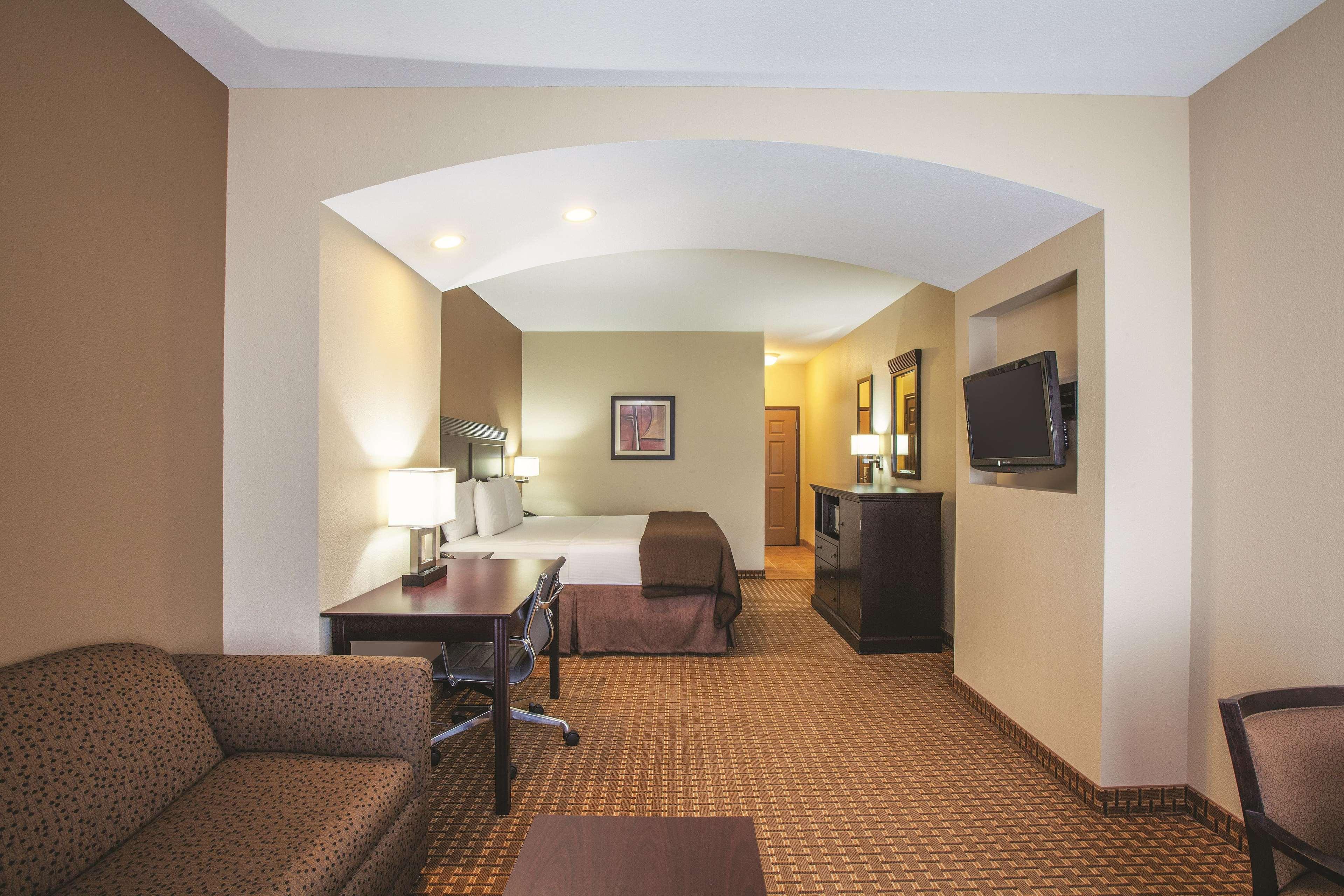 La Quinta By Wyndham Hillsboro Hotel Exterior foto